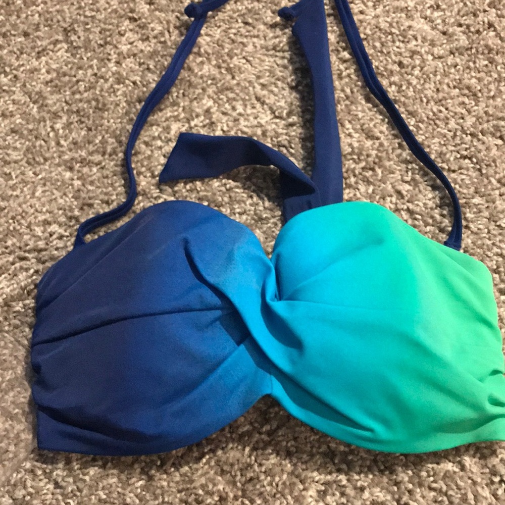 NWOT venus bikini bandau top
